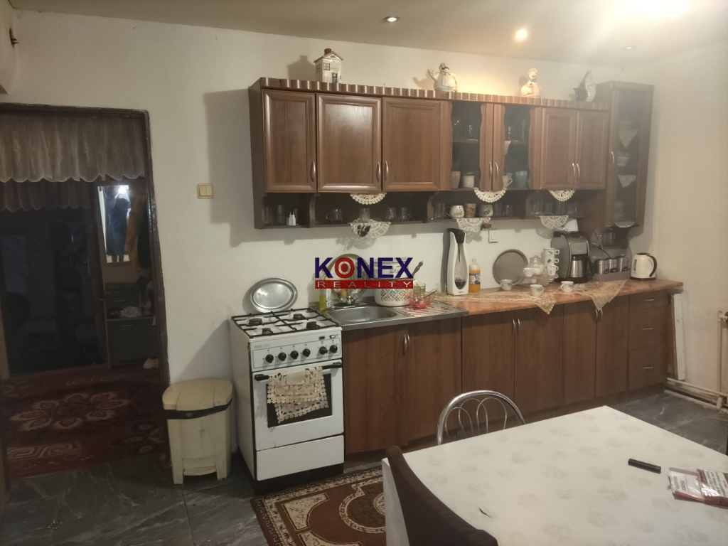 NA PREDAJ! Dva rodinné domy na pozemku v obci Lastovce foto