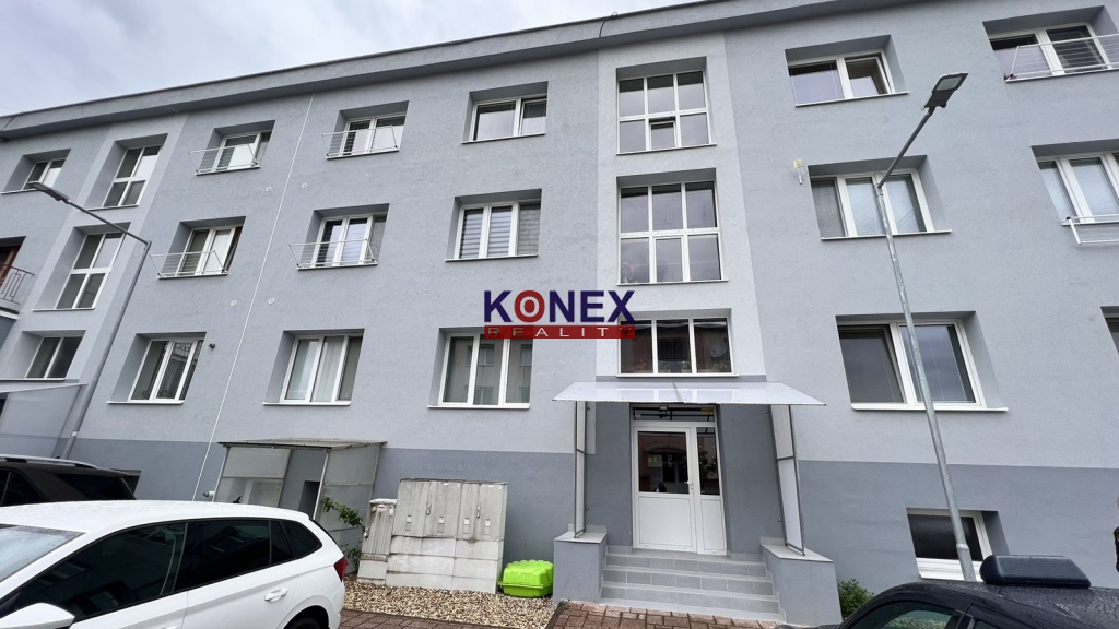 2-izbový byt na Námestí Slobody v Sobranciach foto