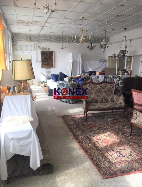 Veľký dvojpodlažný dom pri Domaši – Holčíkovce foto