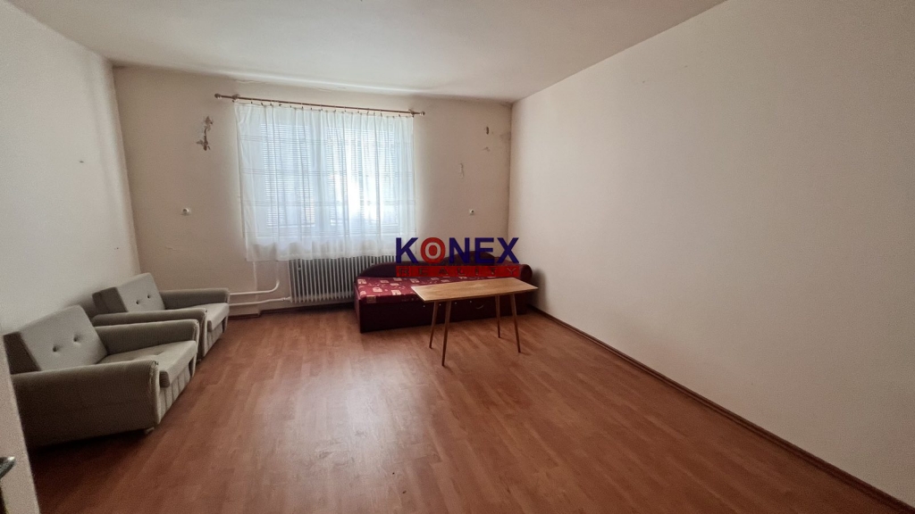 Poschodový rodinný dom v obci Veľký Horeš foto
