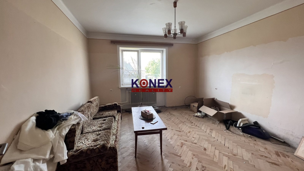 Poschodový rodinný dom v obci Veľký Horeš foto