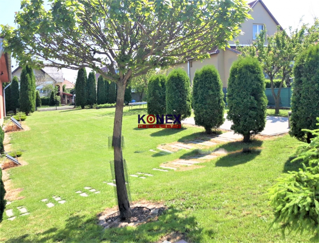 Moderný rodinný dom typu bungalov – Maďarsko, Méra foto