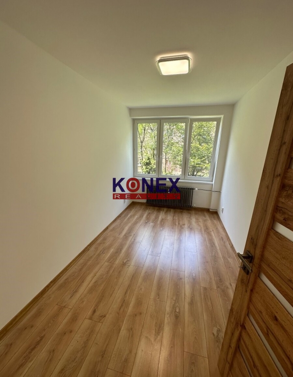 Novozrekonštruovaný 3-izbový byt pri centre Michaloviec foto