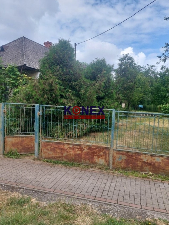 NA PREDAJ! Rovný rodinný dom neďaleko Michaloviec