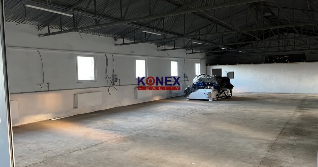 Výrobná hala s veľkým pozemkom – Kráľovský Chlmec foto