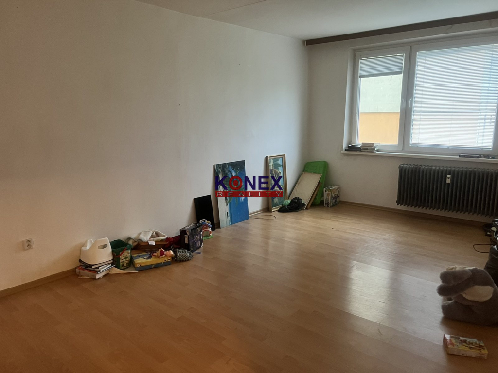 NA PREDAJ Veľký 3-izbový byt vo Veľkých Kapušanoch foto