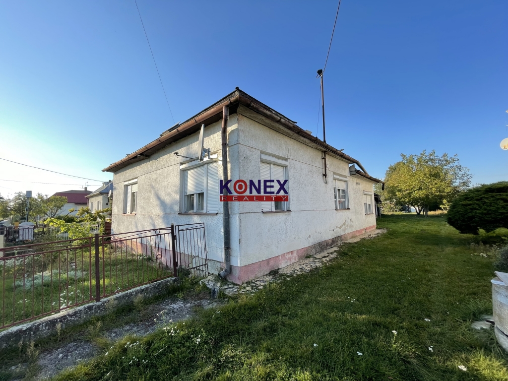 NA PREDAJ Rodinný dom v obci Zemplínska Široká foto