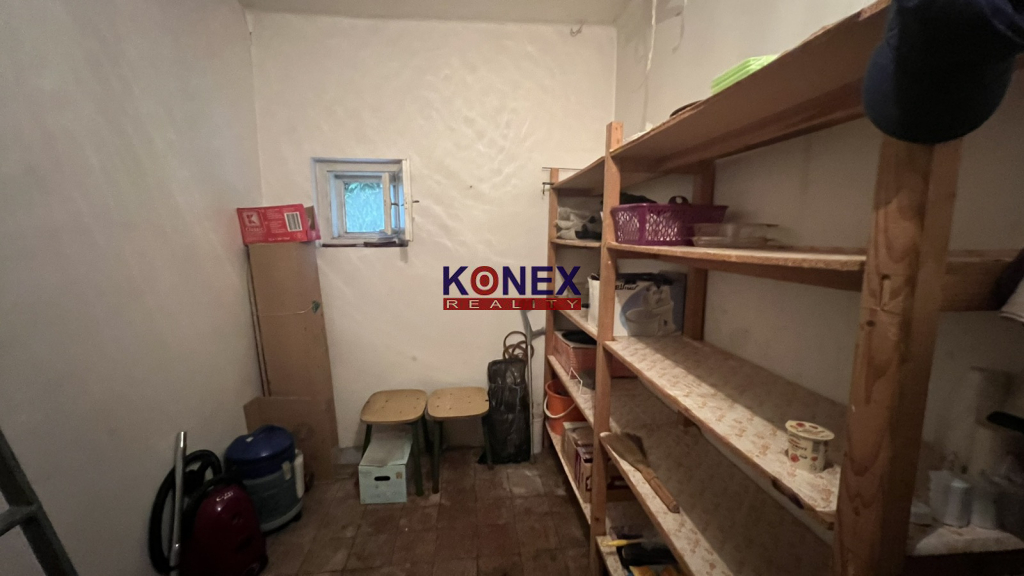 NOVINKA – Rodinný dom v obci STRETAVA foto