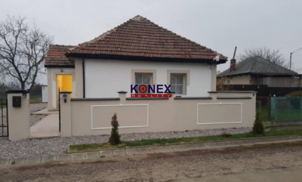 NA PREDAJ! Zrekonštruovaný rodinný dom v obci Vojka